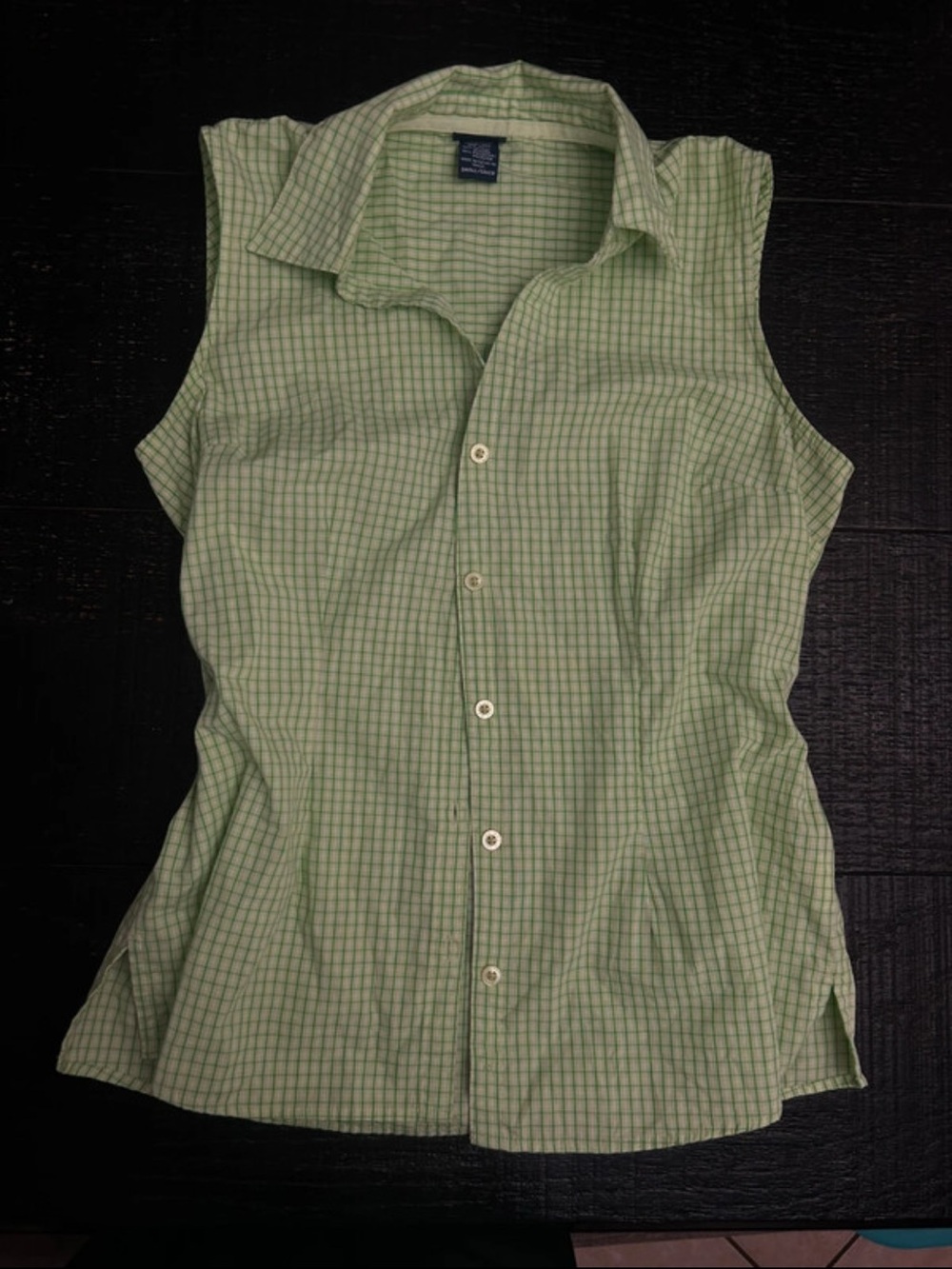 Basic Editions Light Green Plaid Sleeveless Button-Down Top